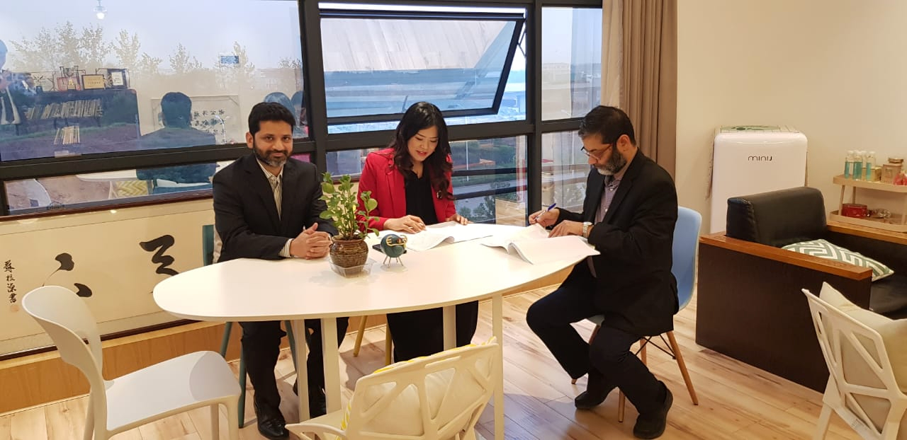 Contract Signing Meeting